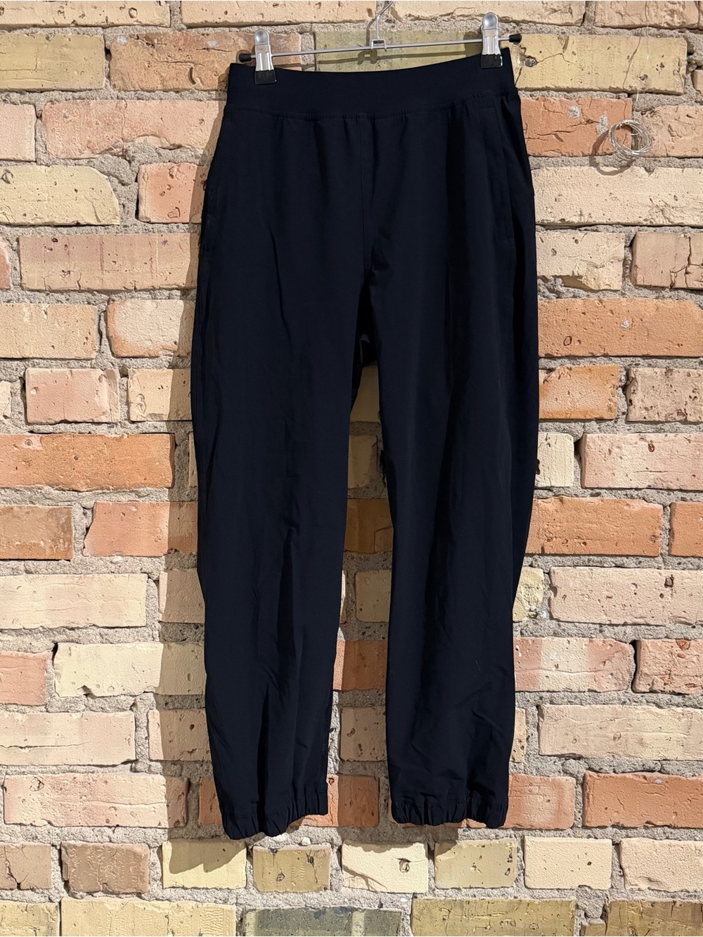Lululemon Adapted state joggers size 2 - inseam 23”